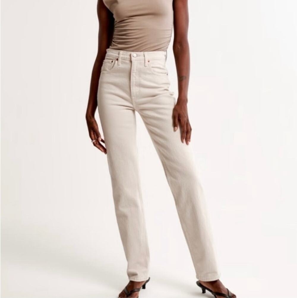 Abercrombie & Fitch Curve Love 90s Straight Ultra High Rise Jean 32 | 14 R NWT